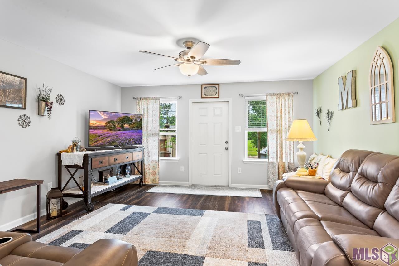 22738 Hoo Shoo Too Road Baton Rouge, LA 70817 - Photo 3 of 25