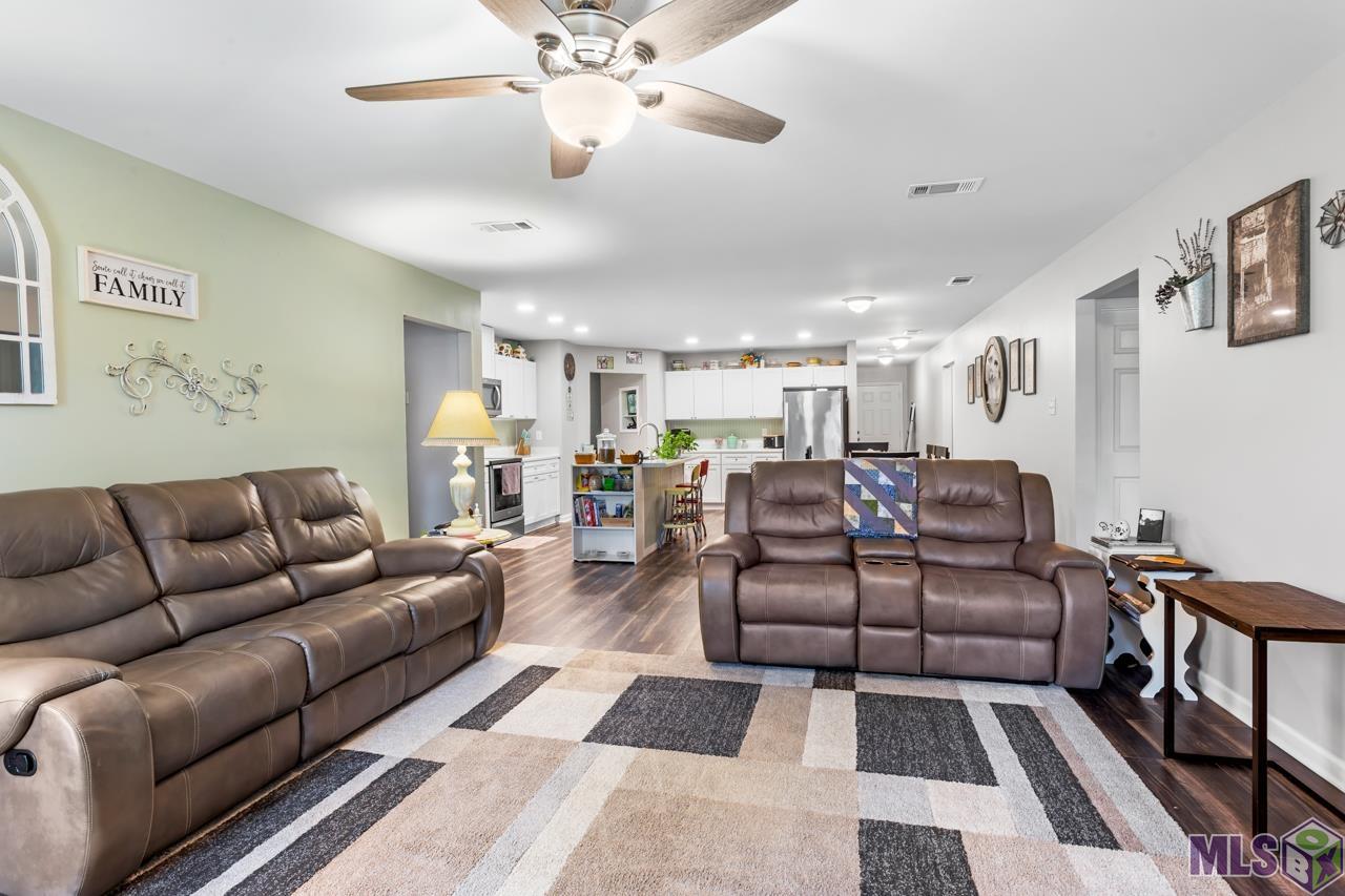 22738 Hoo Shoo Too Road Baton Rouge, LA 70817 - Photo 4 of 25