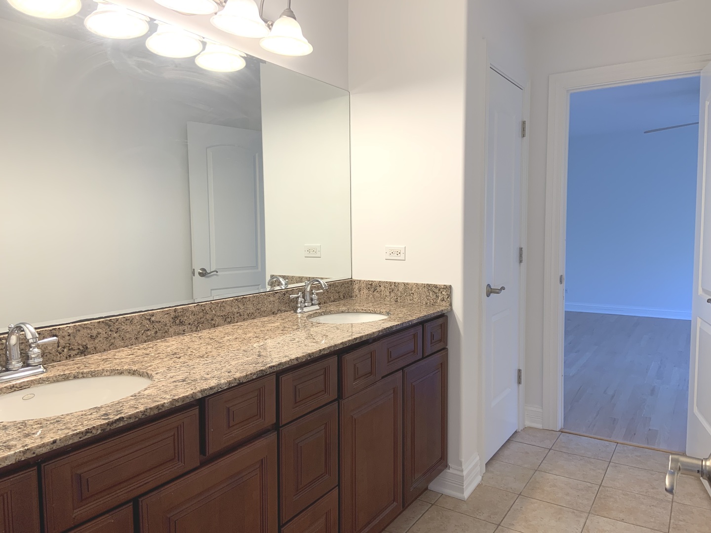 904 Cumnor Road Downers Grove, IL 60516 - Photo 49 of 60 Gallery Image 49