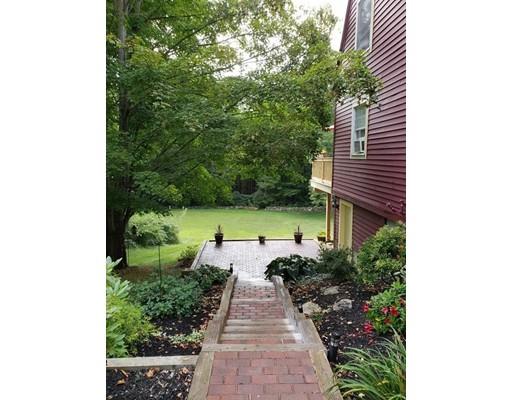 252 Holland Road Sturbridge, MA 01518 - Photo 4 of 27