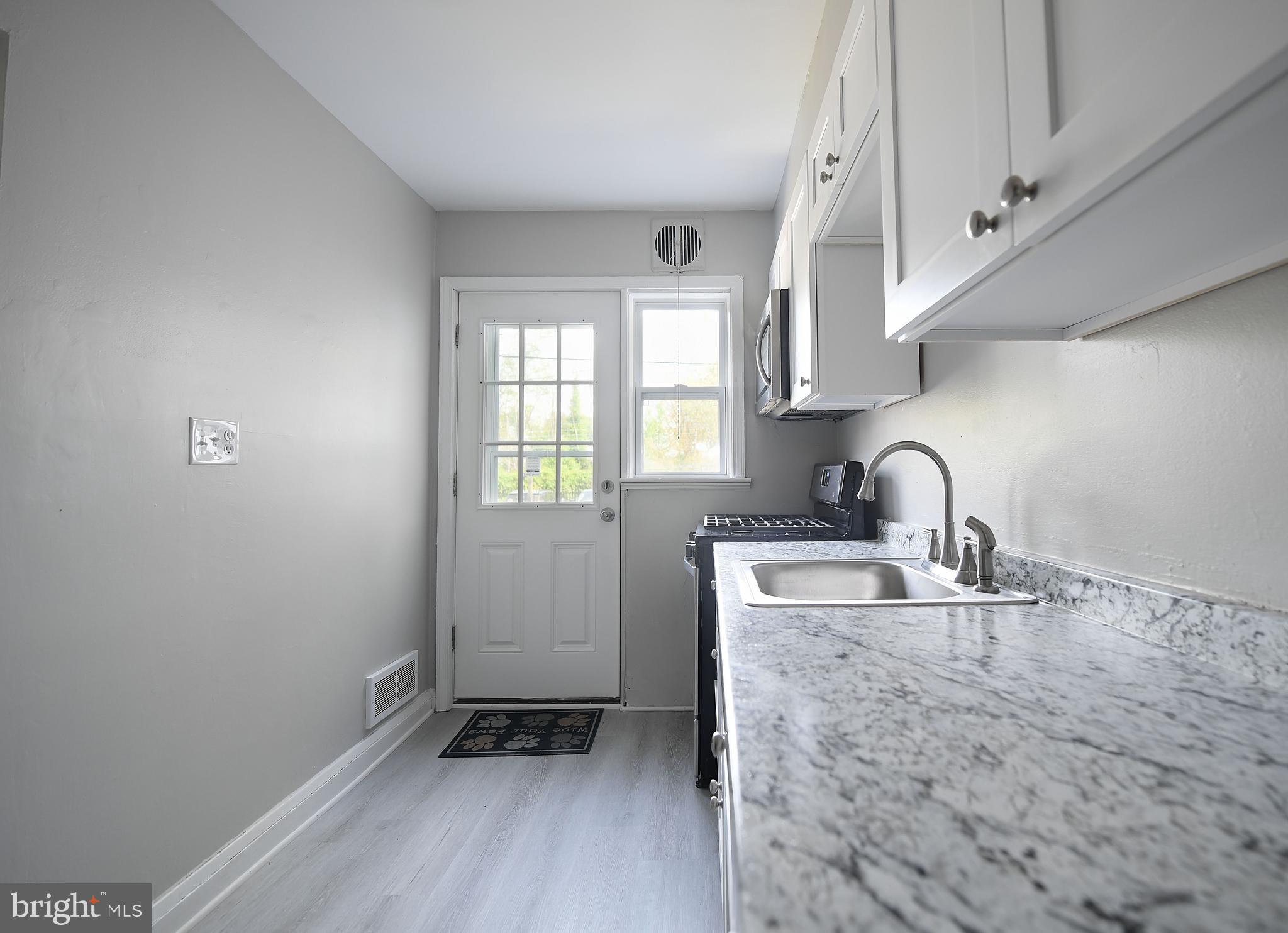 936 Middlesex Road Essex, MD 21221 - Photo 12 of 28