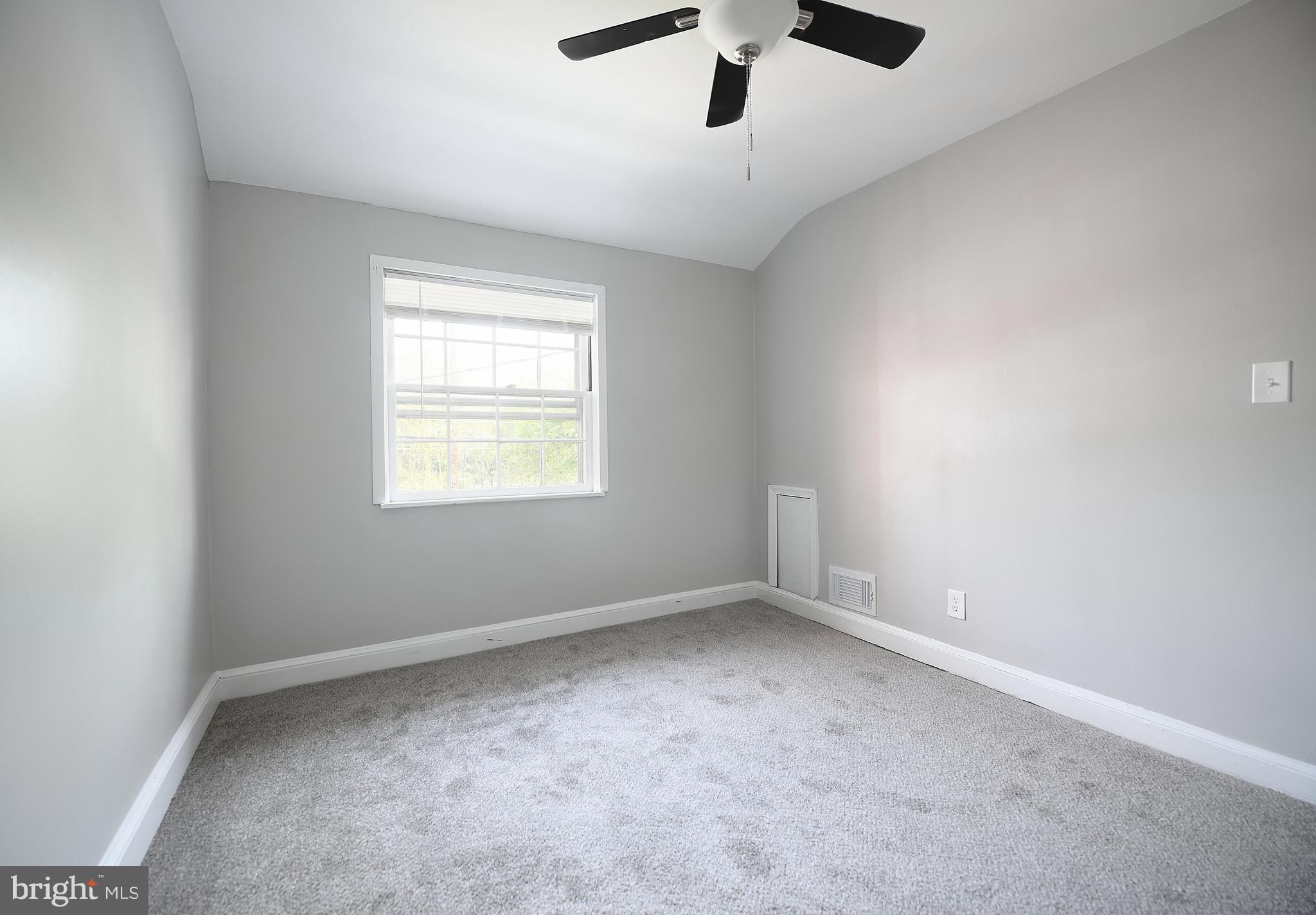 936 Middlesex Road Essex, MD 21221 - Photo 17 of 28