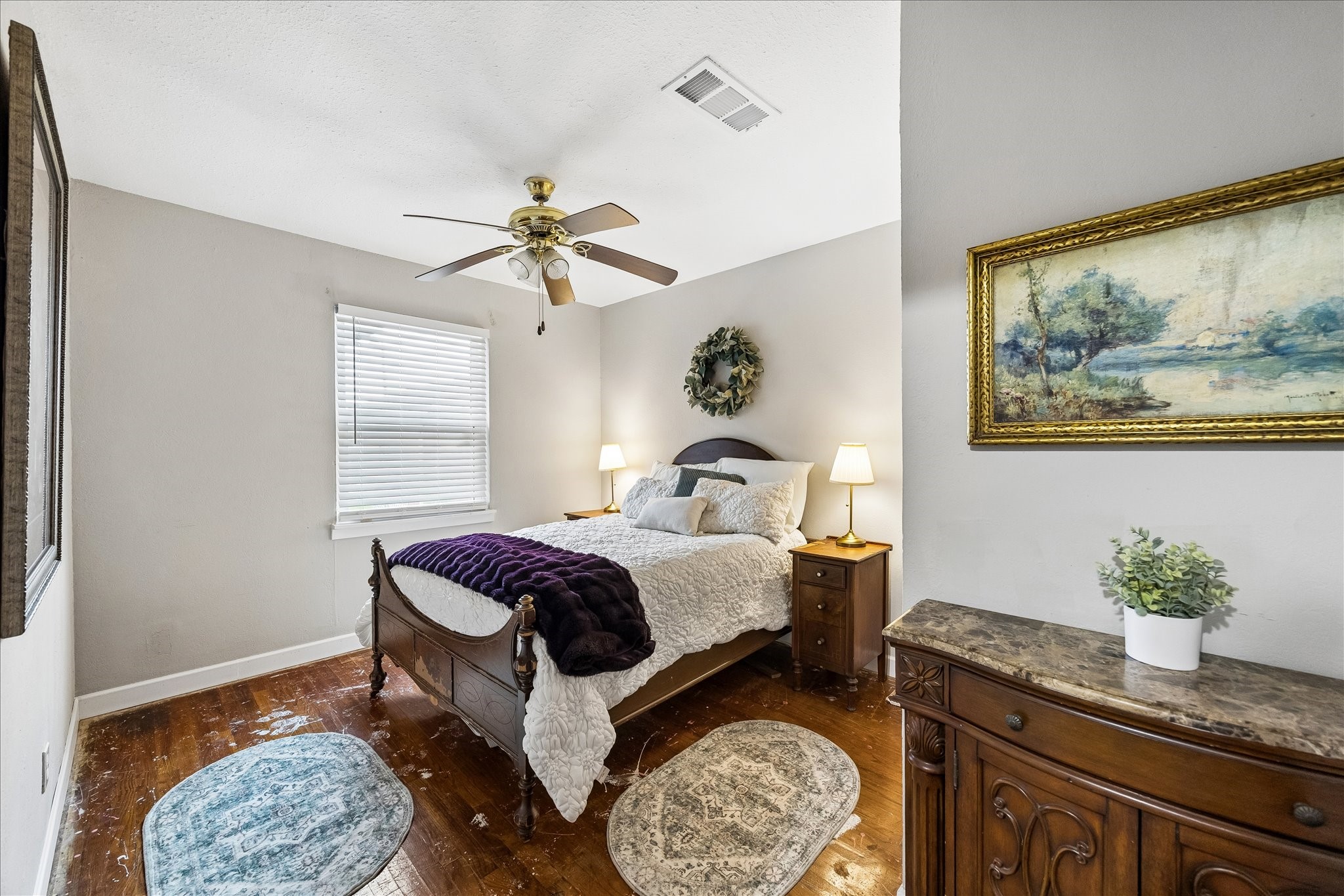 5015 Caplin Street Houston, TX 77026 - Photo 22 of 28 Bedroom 3