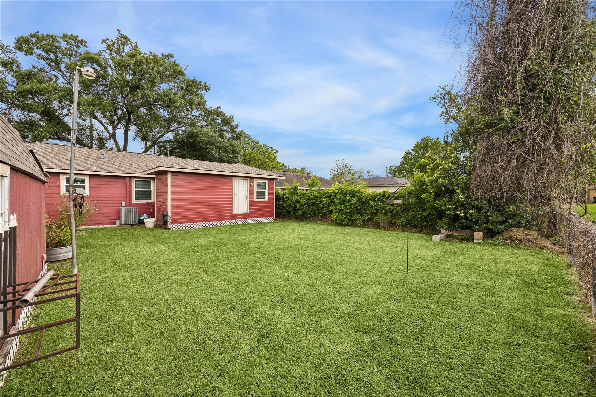 5015 Caplin Street Houston, TX 77026 - Photo 26 of 28