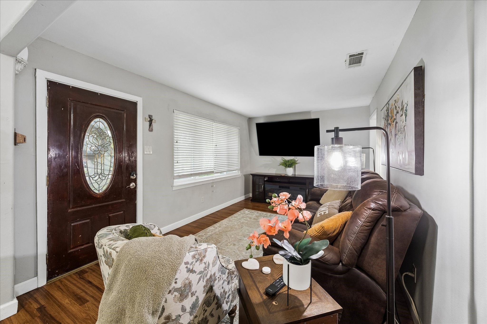 5015 Caplin Street Houston, TX 77026 - Photo 7 of 28