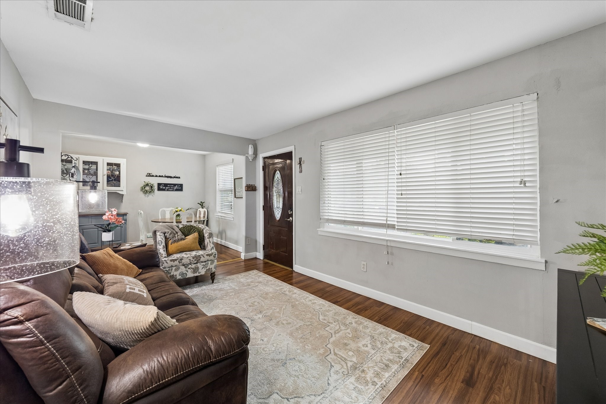 5015 Caplin Street Houston, TX 77026 - Photo 8 of 28