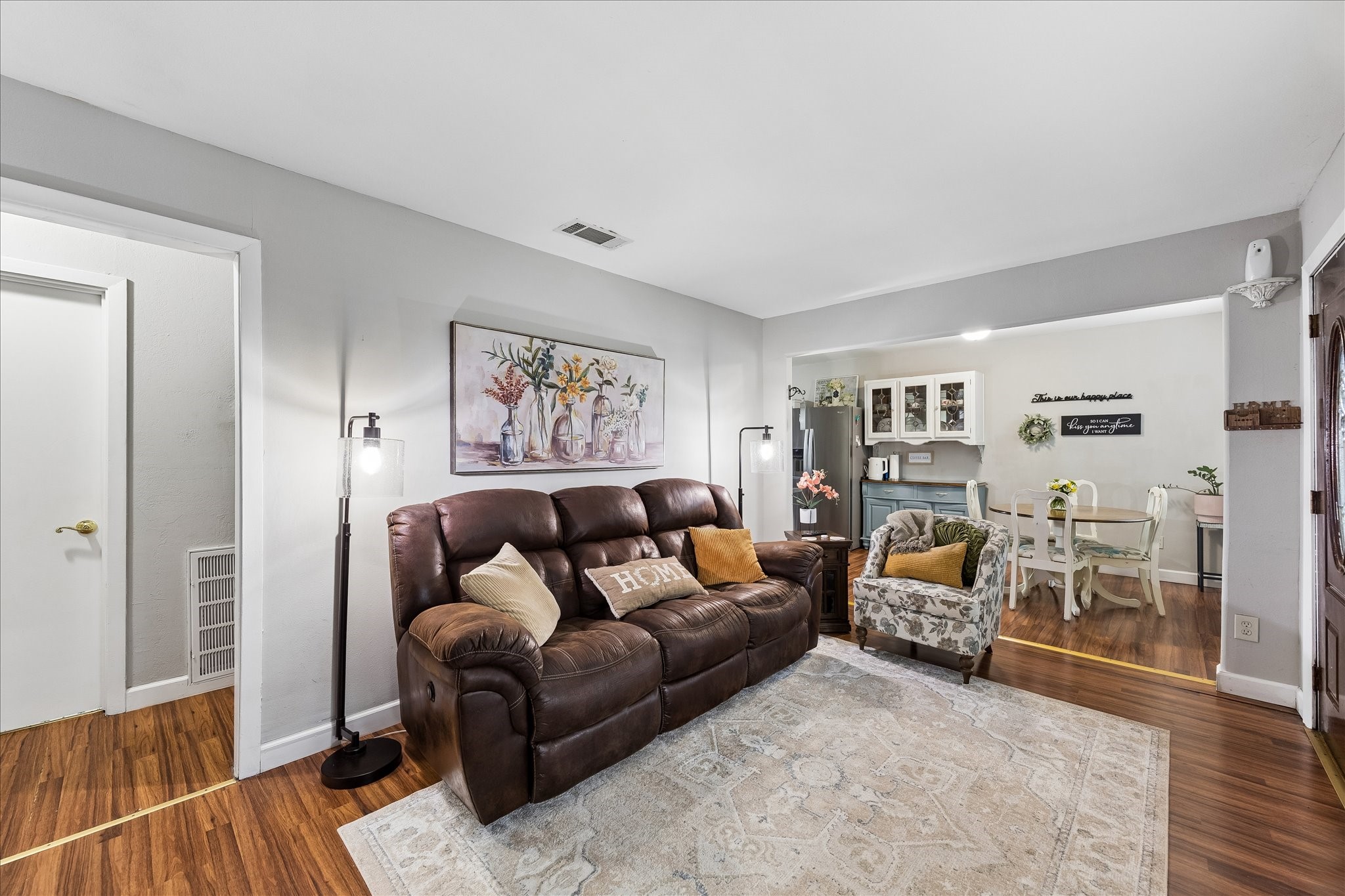 5015 Caplin Street Houston, TX 77026 - Photo 9 of 28