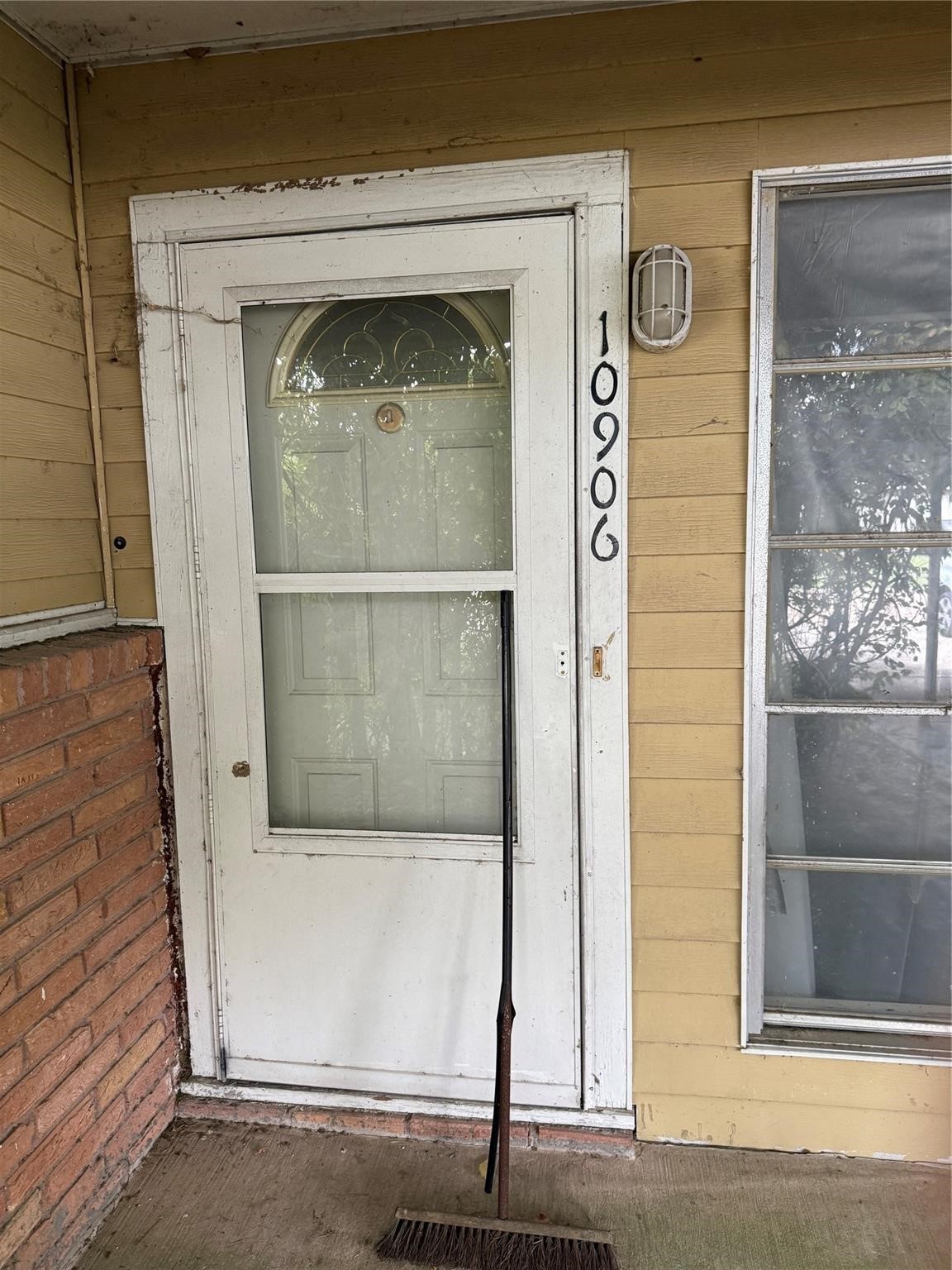 10906 Stover Street Houston, TX 77075 - Photo 3 of 19