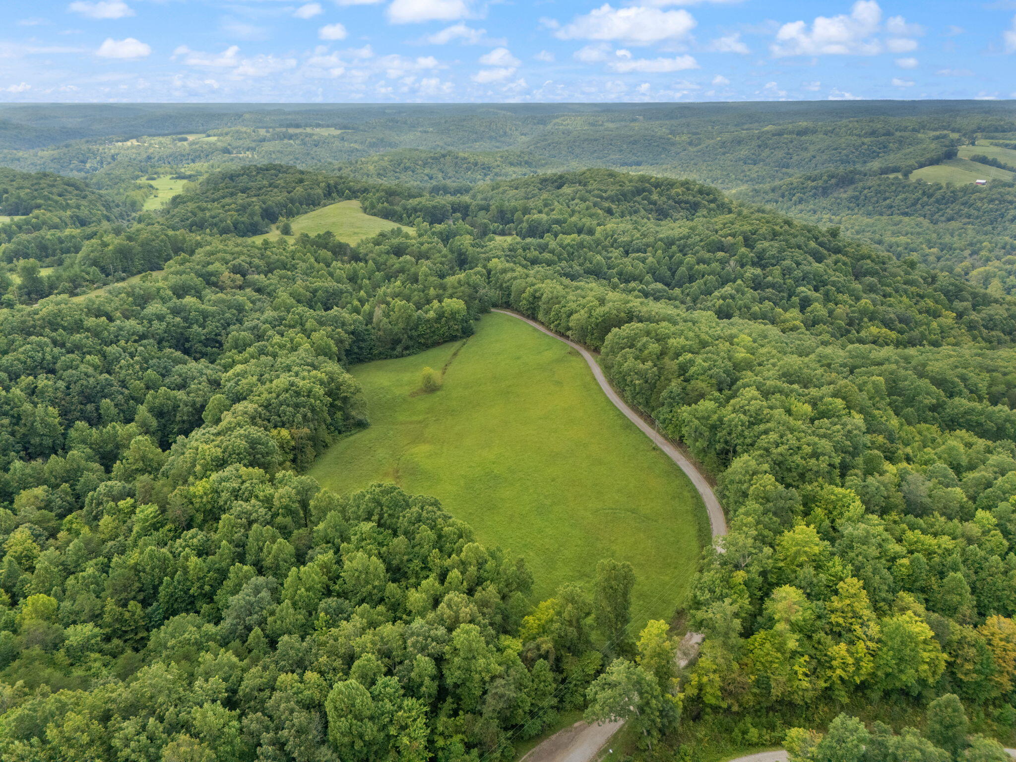 8 Hamilton Ridge Road Beattyville, KY 41311 - Photo 8 of 18 6-web-or-mls-DJI_20240819113518_0185_D