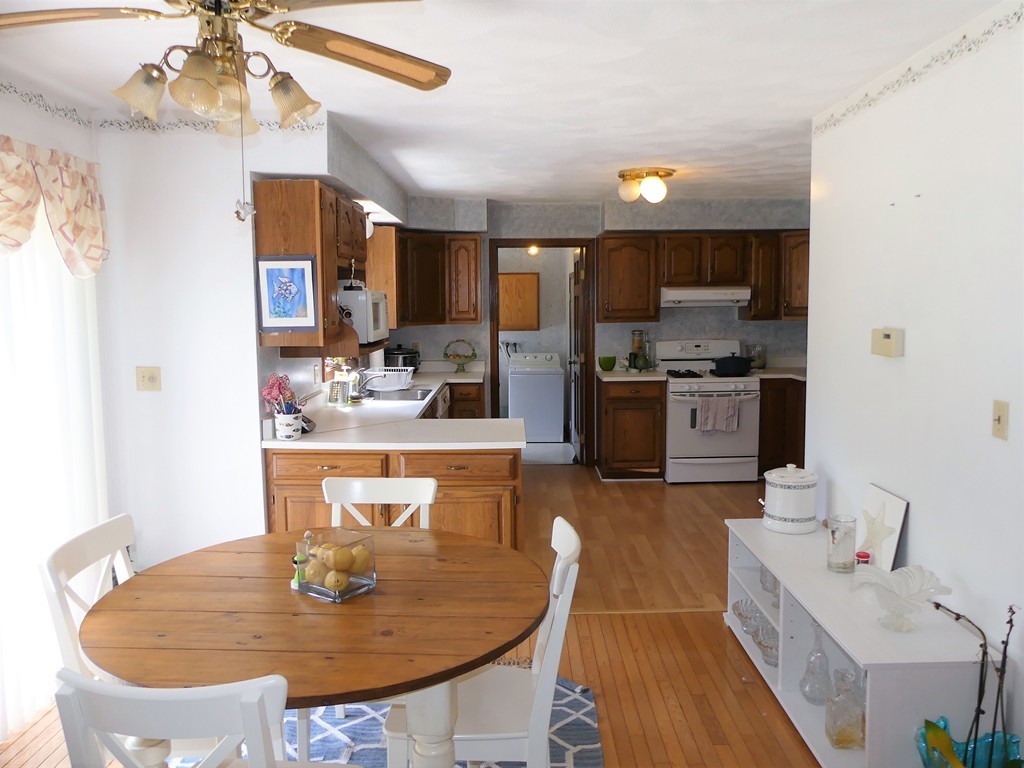 190 River Road Andover, MA 01810 - Photo 8 of 24 Gallery Image 8