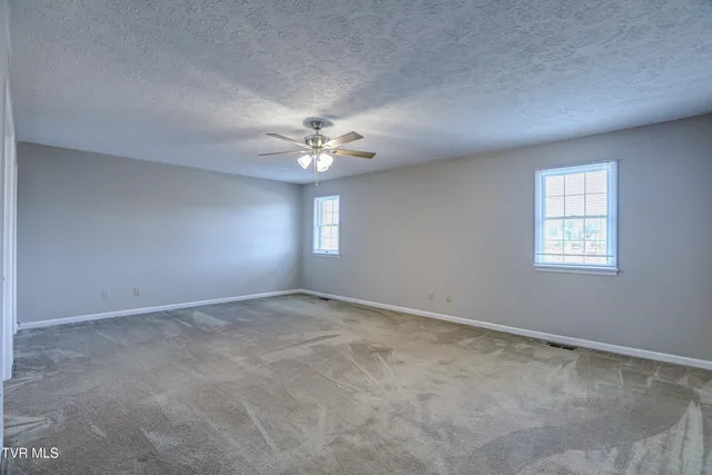 $1,800 | 1544 Jessee Street, Unit H, Kingsport, TN 37664