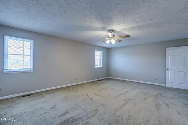 $1,800 | 1544 Jessee Street, Unit H, Kingsport, TN 37664