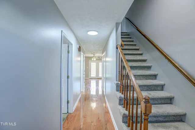 $1,800 | 1544 Jessee Street, Unit H, Kingsport, TN 37664