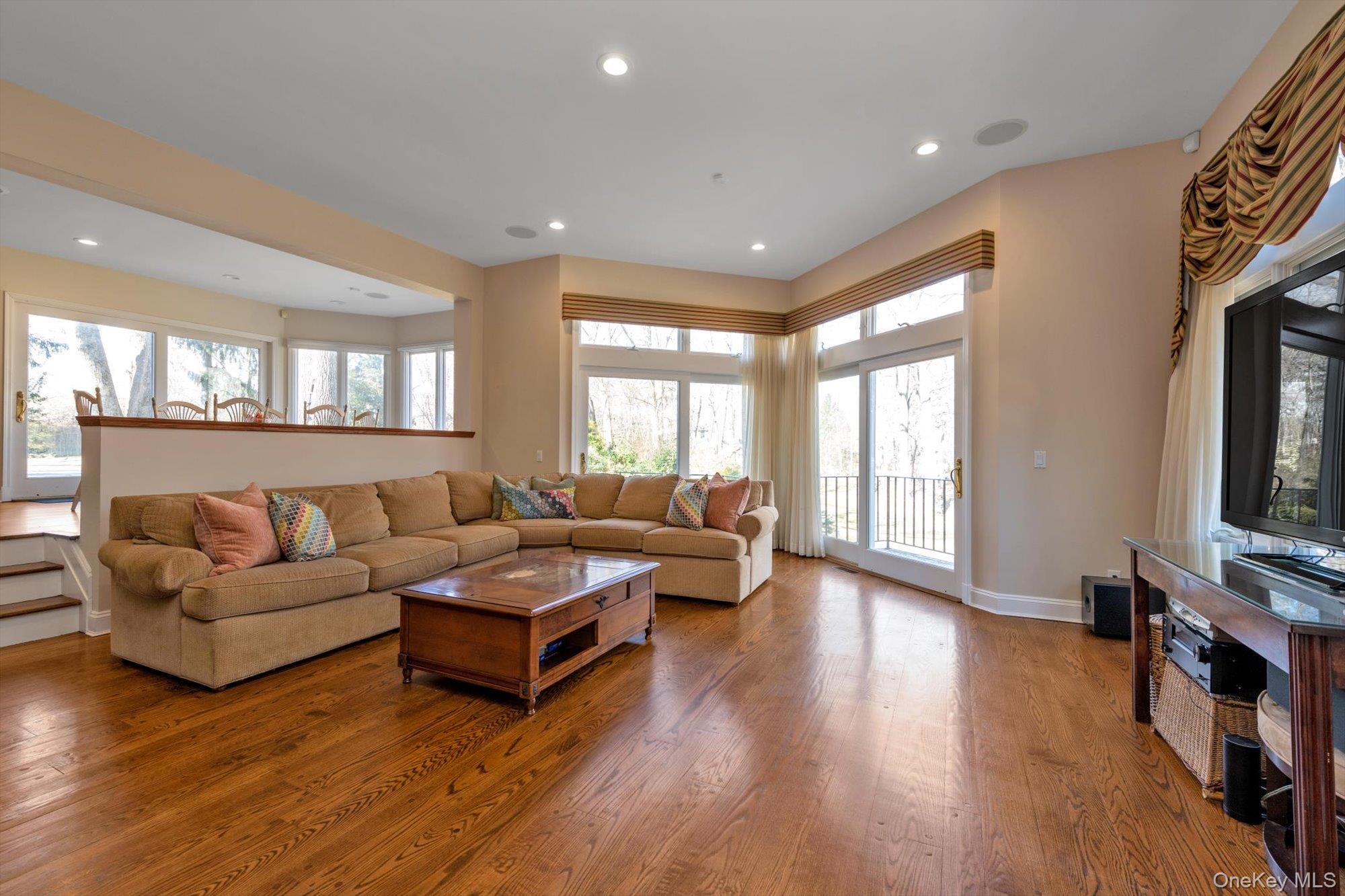 3 Barkers Point Road Port Washington, NY 11050 - Photo 17 of 36