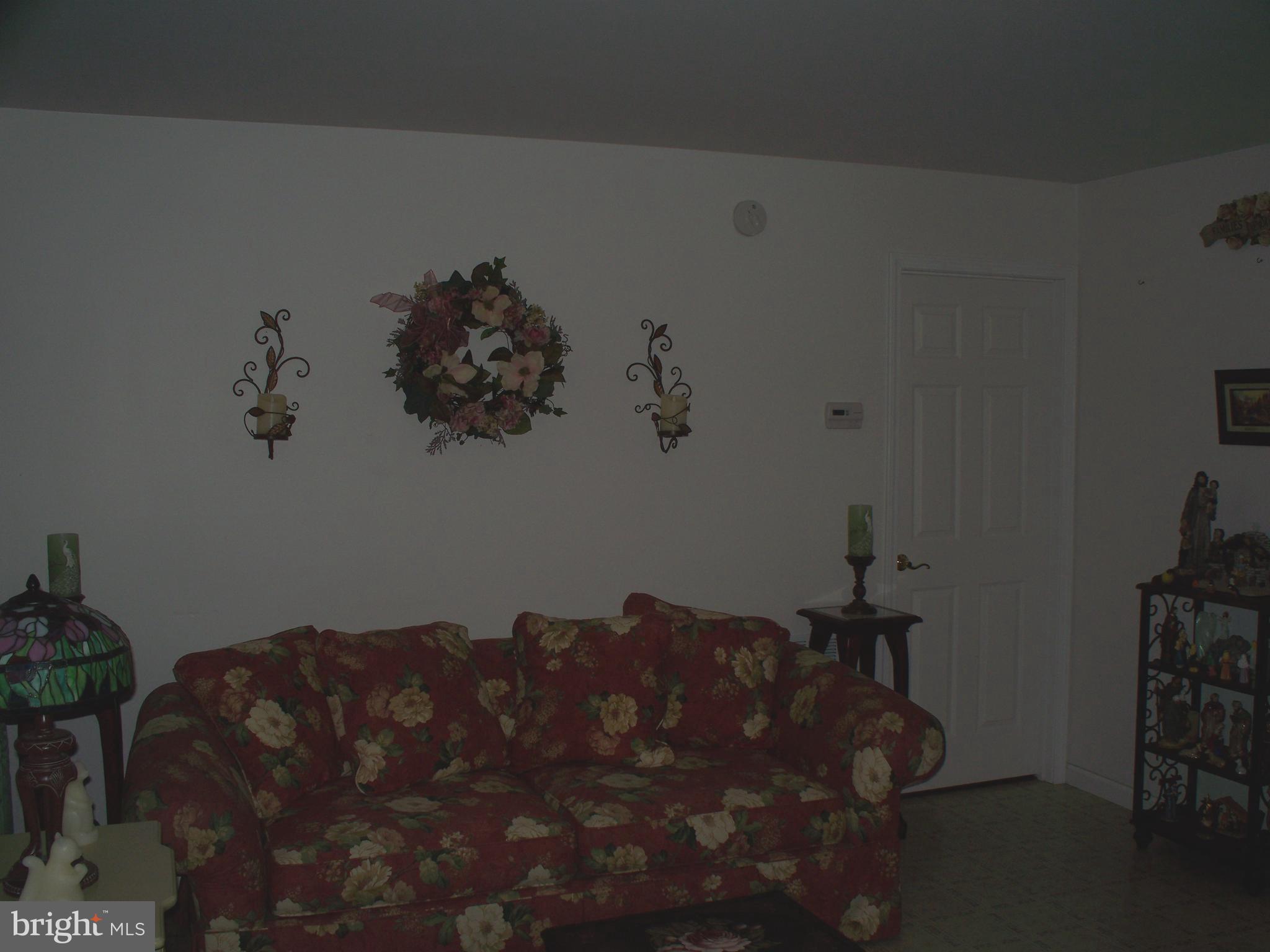 934 Coen Road Street, MD 21154 - Photo 6 of 30 Living Room