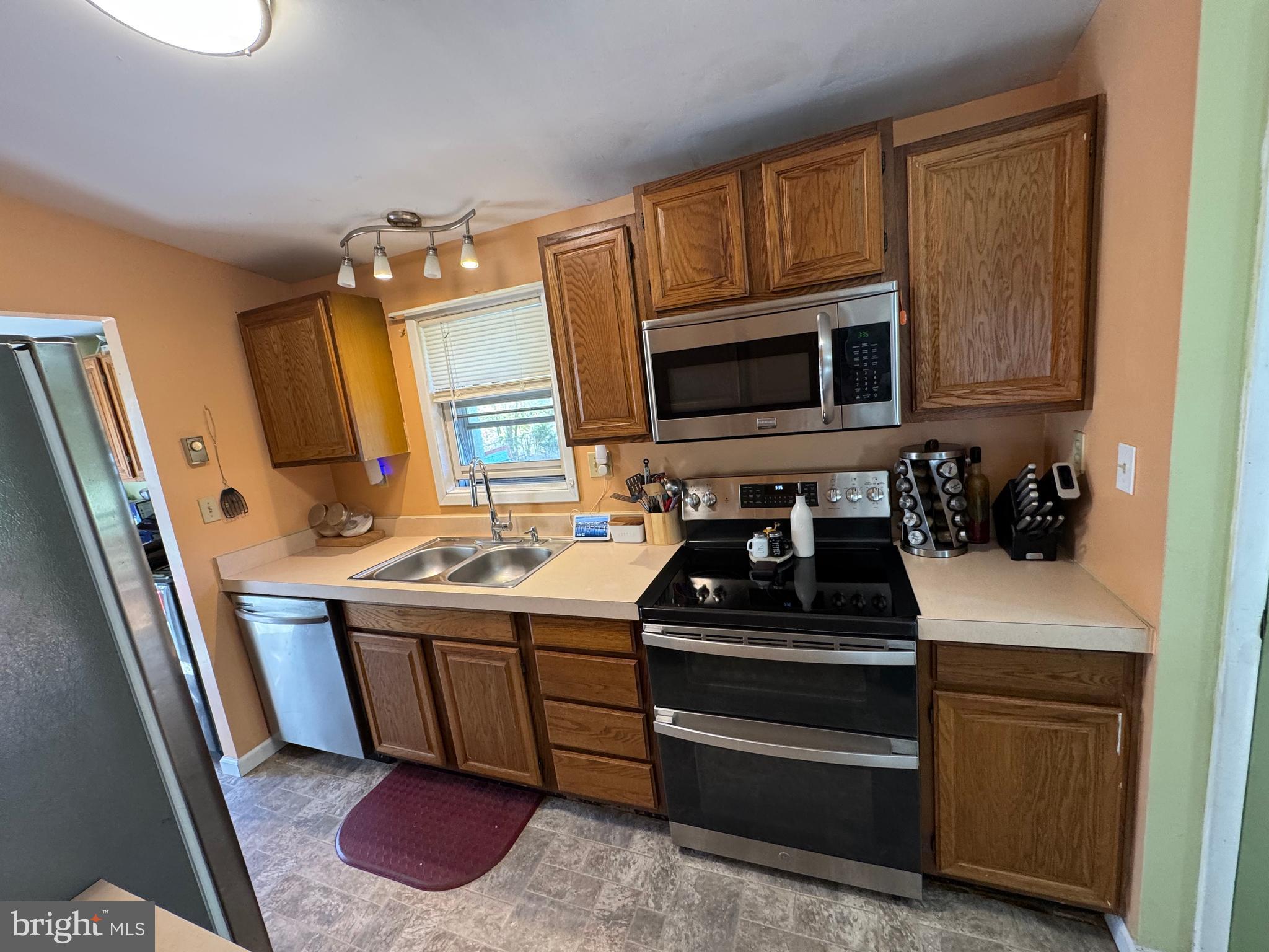 382 Fegan Road Bunker Hill, WV 25413 - Photo 16 of 46 Gallery Image 16