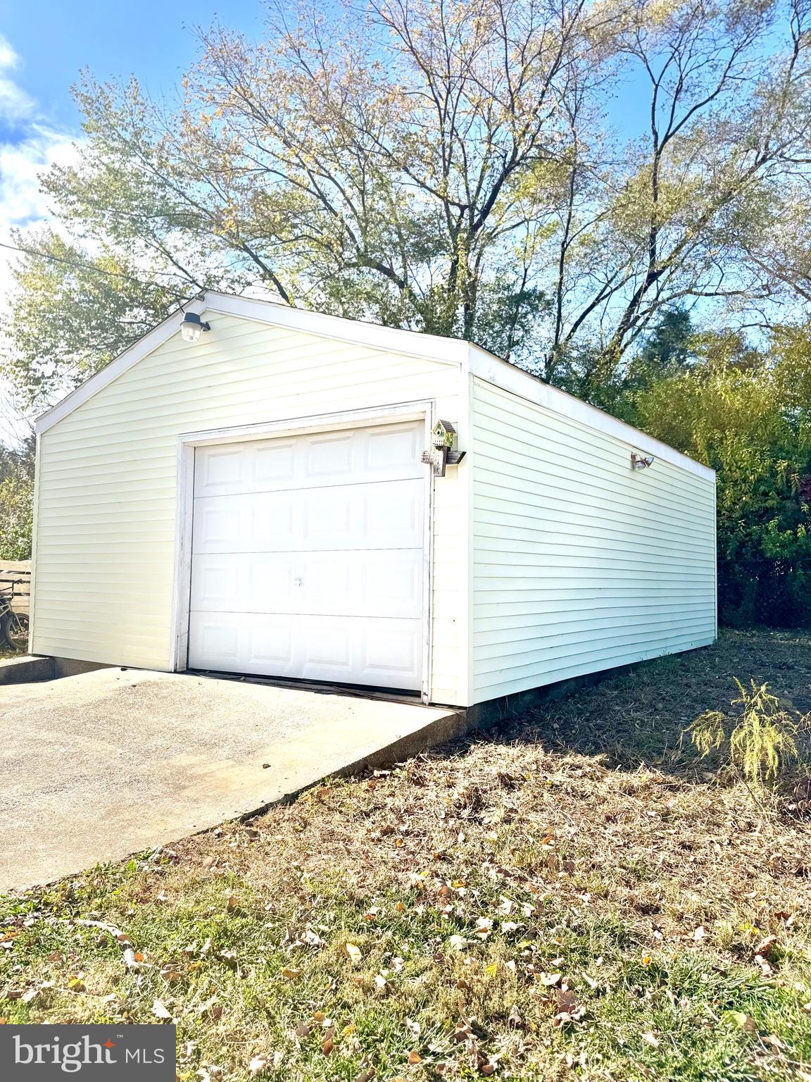 382 Fegan Road Bunker Hill, WV 25413 - Photo 6 of 46 Gallery Image 6