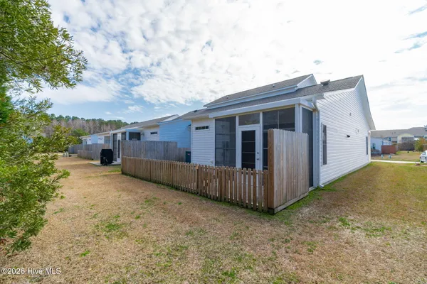 $1,950 | 1103 Pirate Landing Drive, Beaufort, NC 28516