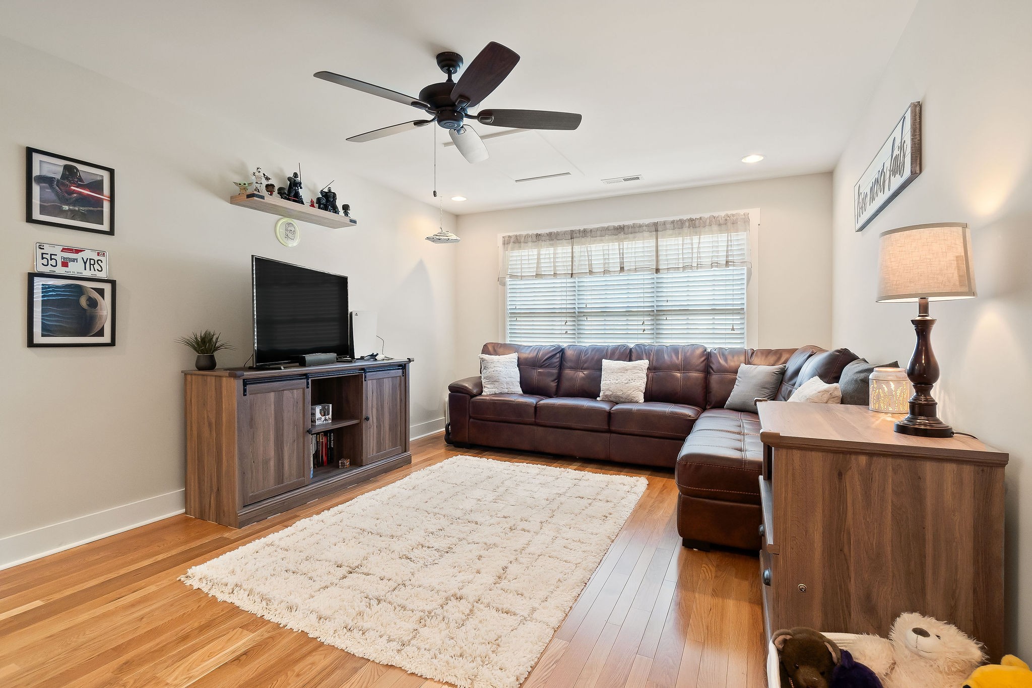 1138 Old Sparta Road Cookeville, TN 38506 - Photo 17 of 39 a living room with furniture and a flat screen tv