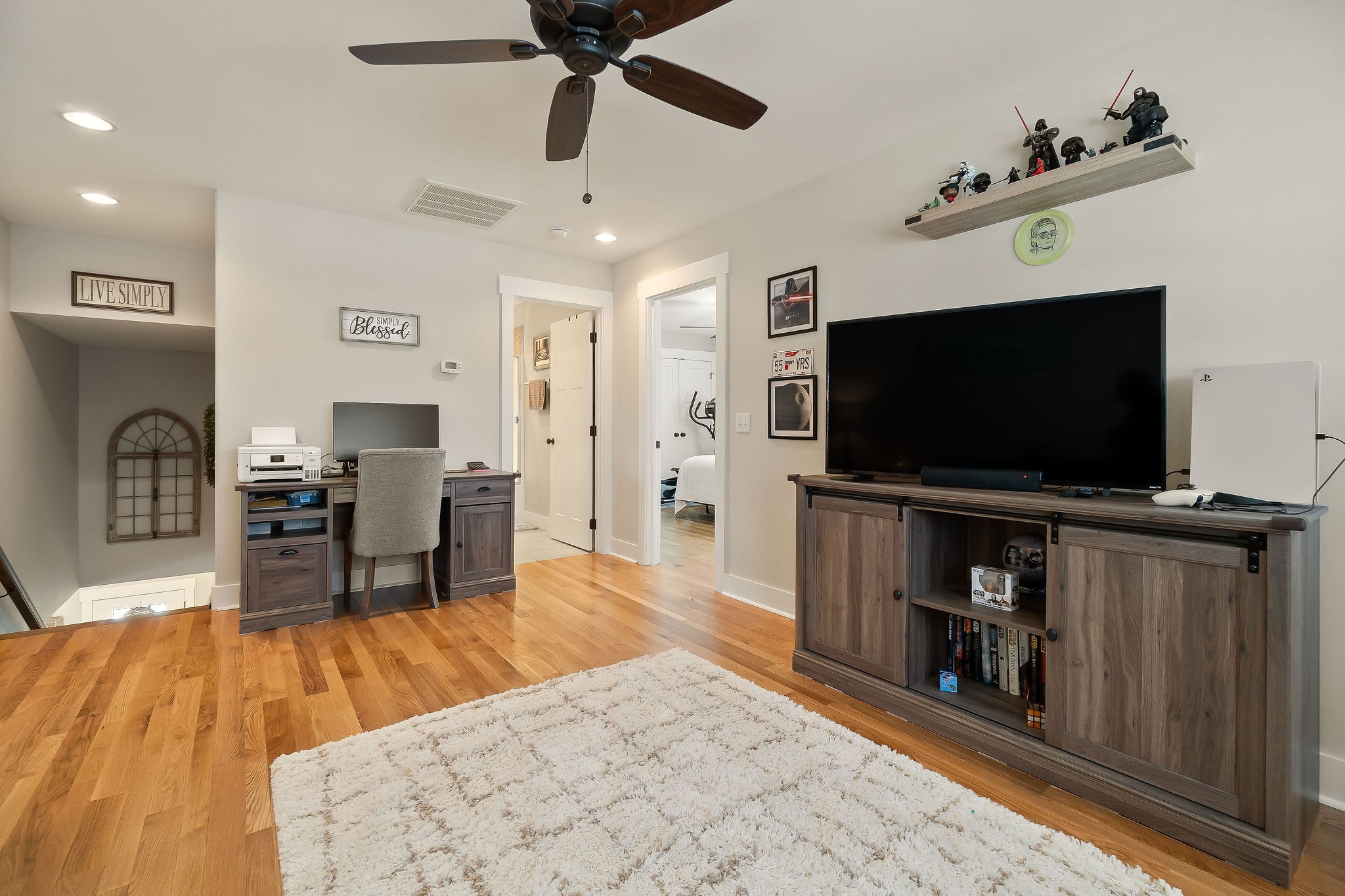 1138 Old Sparta Road Cookeville, TN 38506 - Photo 19 of 39 a living room with furniture and a flat screen tv