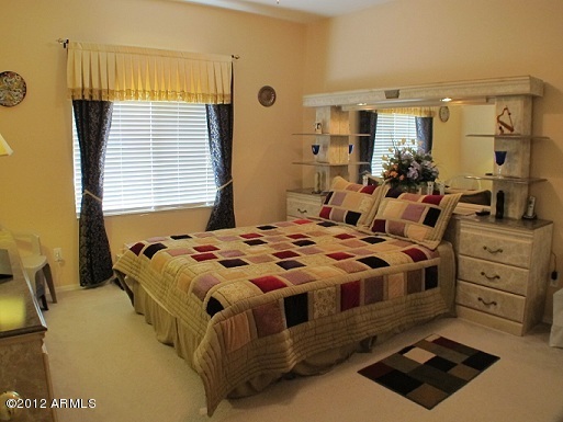 7041 West Beverly Road Laveen, AZ 85339 - Photo 15 of 18 Family Room