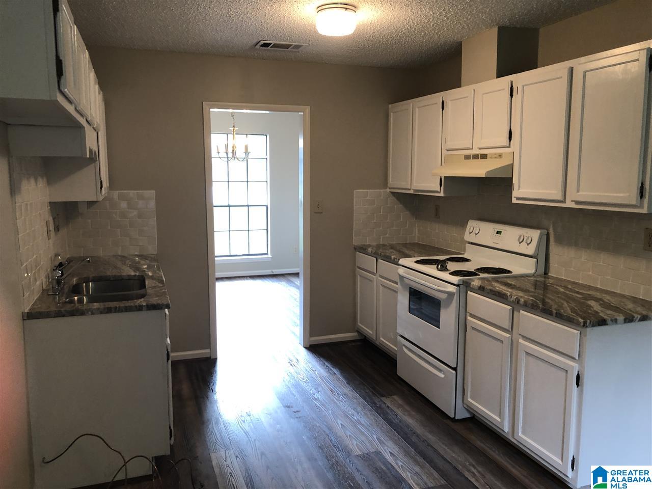 101 Dolphin Court Alabaster, AL 35007 - Photo 4 of 13
