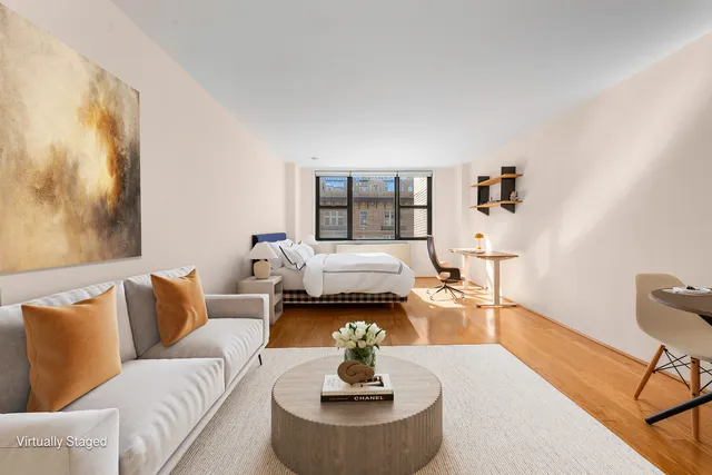 $569,000 | 130 East 18th Street, Unit 14J | Gramercy