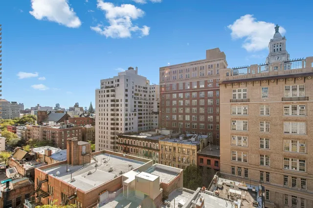 $569,000 | 130 East 18th Street, Unit 14J | Gramercy