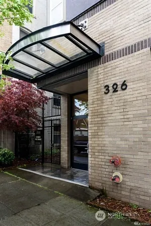 $1,500 | 326 Queen Anne Avenue North, Unit 402, Seattle, WA 98109