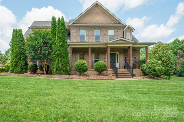 $695,000 | 8137 Caliterra Drive, Charlotte, NC 28227
