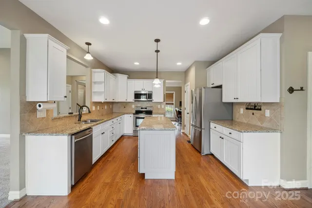 $695,000 | 8137 Caliterra Drive, Charlotte, NC 28227