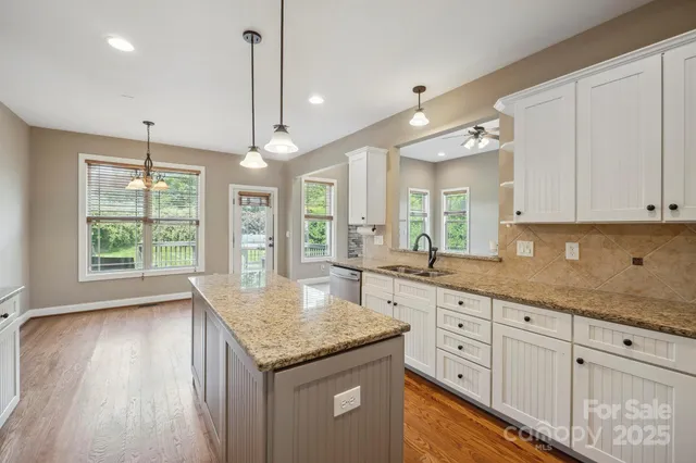 $695,000 | 8137 Caliterra Drive, Charlotte, NC 28227