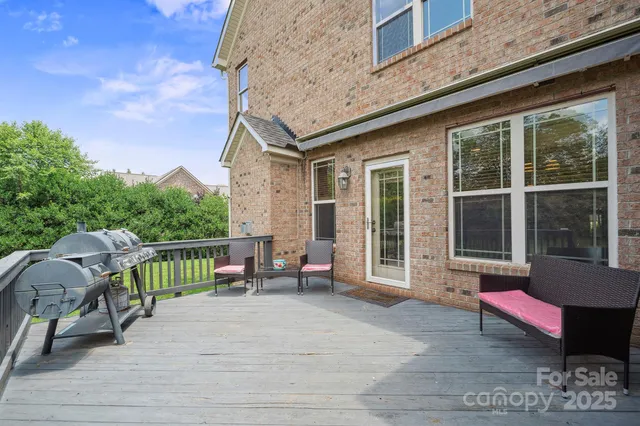 $695,000 | 8137 Caliterra Drive, Charlotte, NC 28227