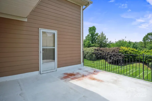 $695,000 | 8137 Caliterra Drive, Charlotte, NC 28227