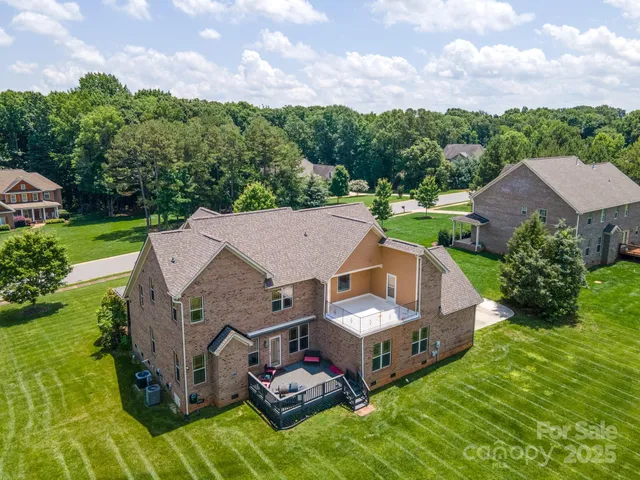 $695,000 | 8137 Caliterra Drive, Charlotte, NC 28227