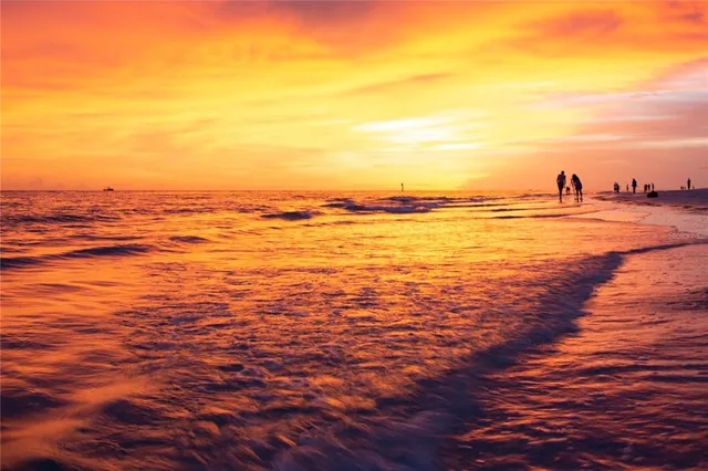 $250,000 | 2208 Bahia Vista Street, Unit F1, Sarasota, FL 34239