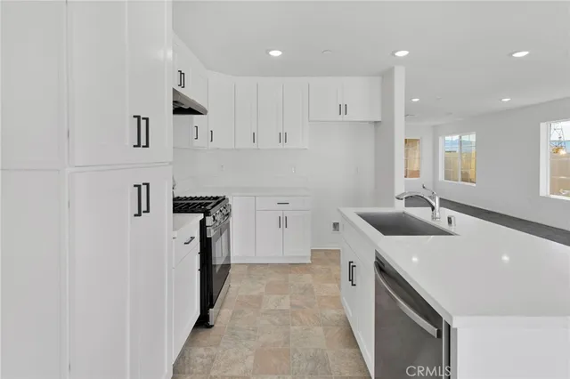 $469,900 | 10132 Kemper Avenue, Adelanto, CA 92301