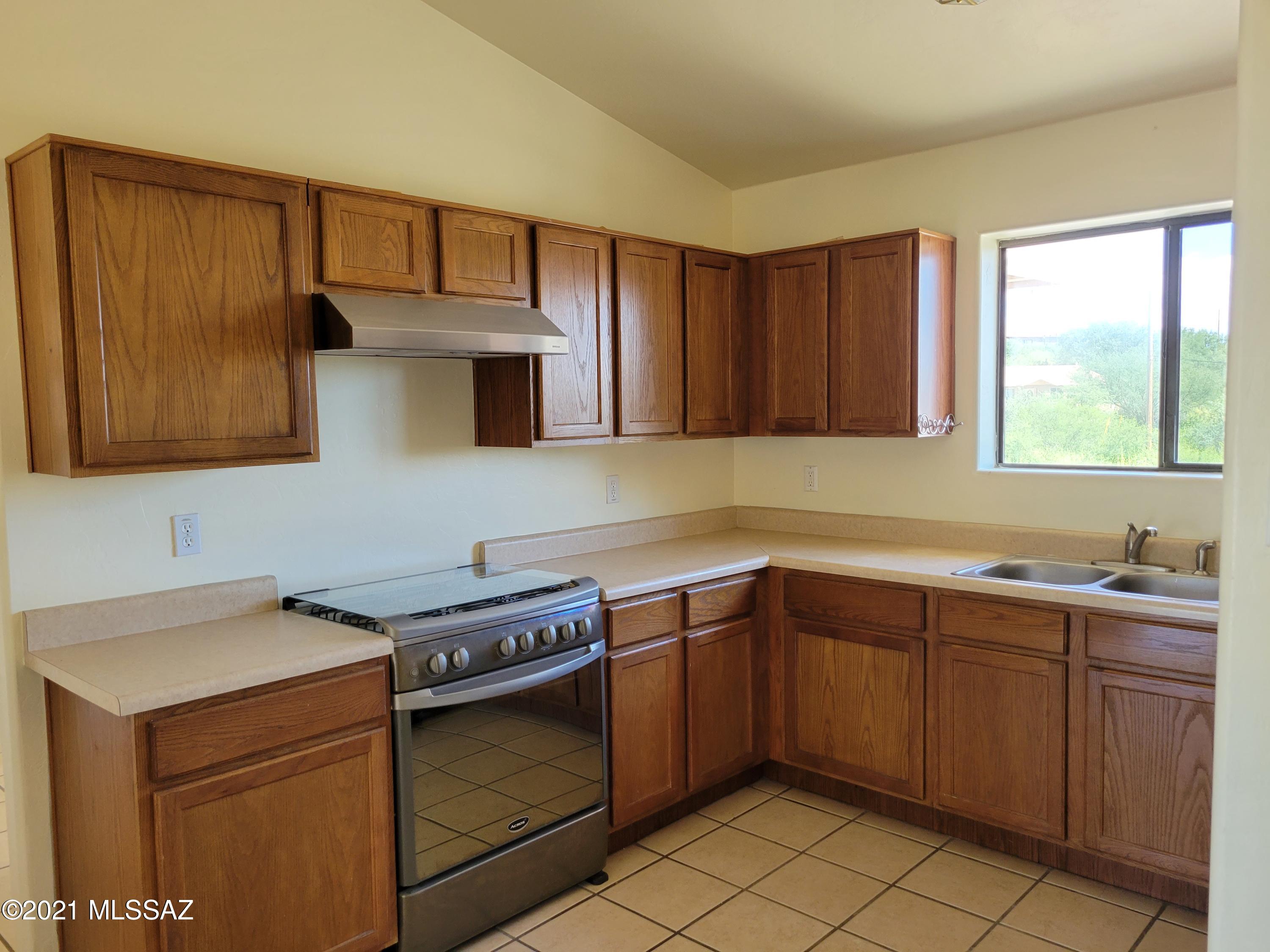 251 Paseo Mascota Rio Rico, AZ 85648 - Photo 4 of 27