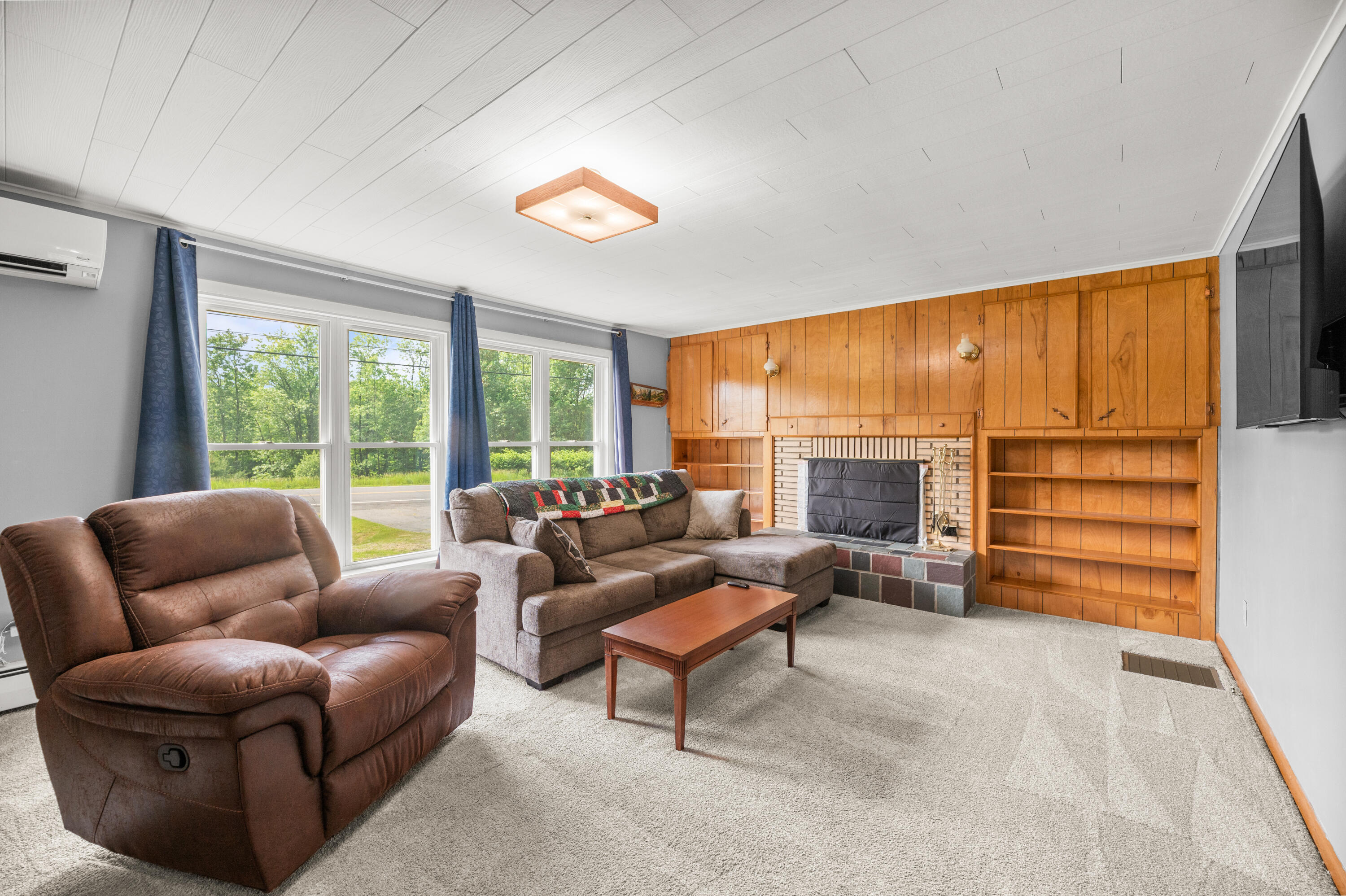 28 North Main Street Burnham, ME 04922 - Photo 9 of 39 Living Room