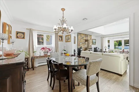 $874,900 | 44 Steven Place, Smithtown, NY 11787