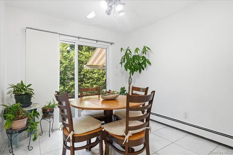 $874,900 | 44 Steven Place, Smithtown, NY 11787