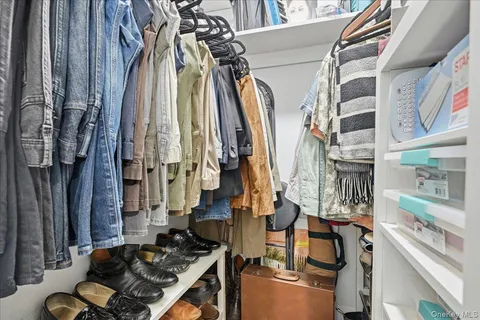 $874,900 | 44 Steven Place, Smithtown, NY 11787