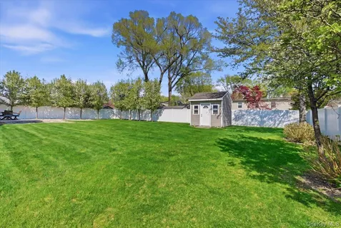 $874,900 | 44 Steven Place, Smithtown, NY 11787