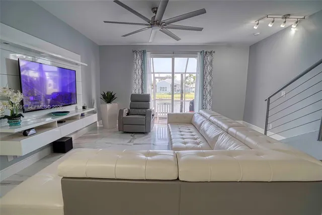 $3,950 | 1261 Presidio Drive, Unit 542, Weston, FL 33327