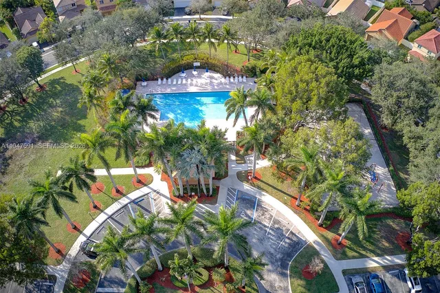 $3,950 | 1261 Presidio Drive, Unit 542, Weston, FL 33327