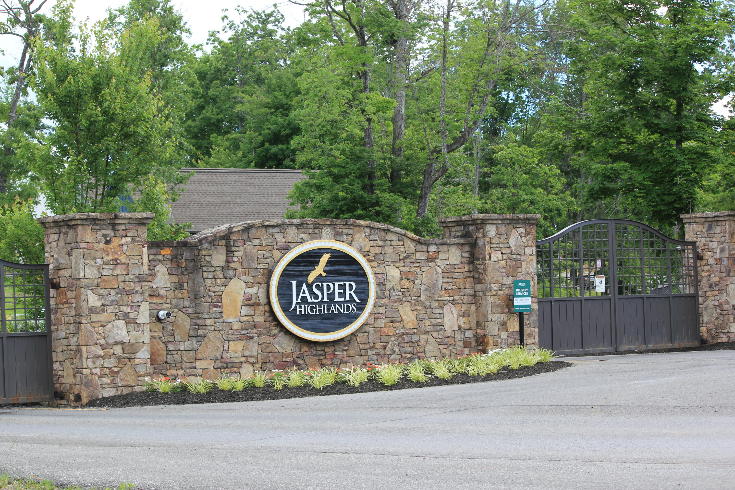 6740 Raulston Falls Drive, Unit JF91 Jasper, TN 37347 - Photo 14 of 22 img_7921