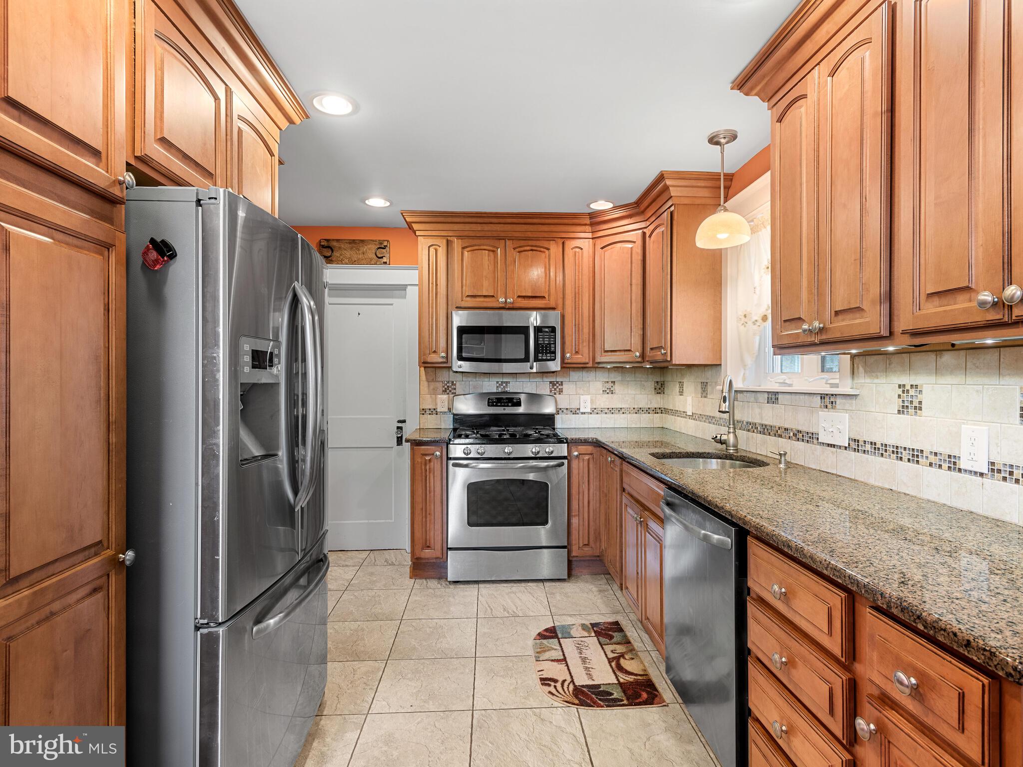 142 South Eagle Road Havertown, PA 19083 - Photo 13 of 29