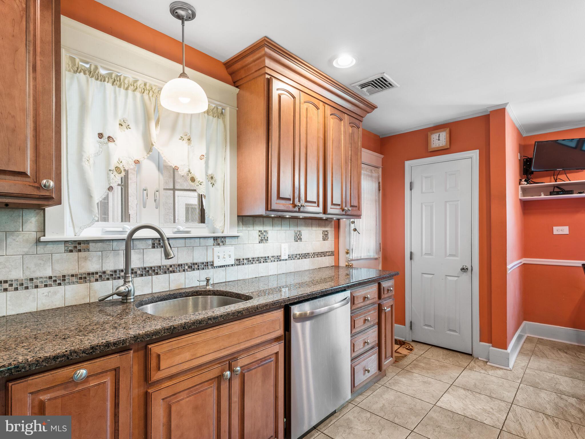 142 South Eagle Road Havertown, PA 19083 - Photo 18 of 29