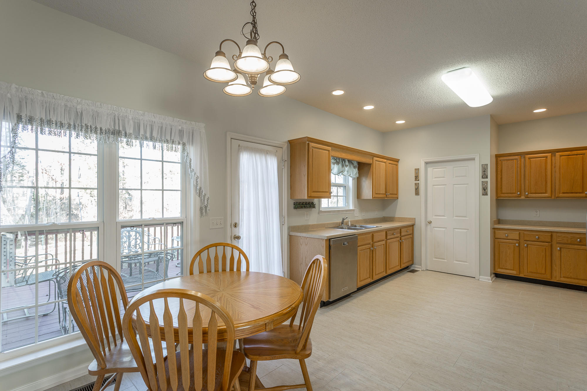 8557 Pershing Road Chattanooga, TN 37421 - Photo 15 of 47 Plenty of cabinets
