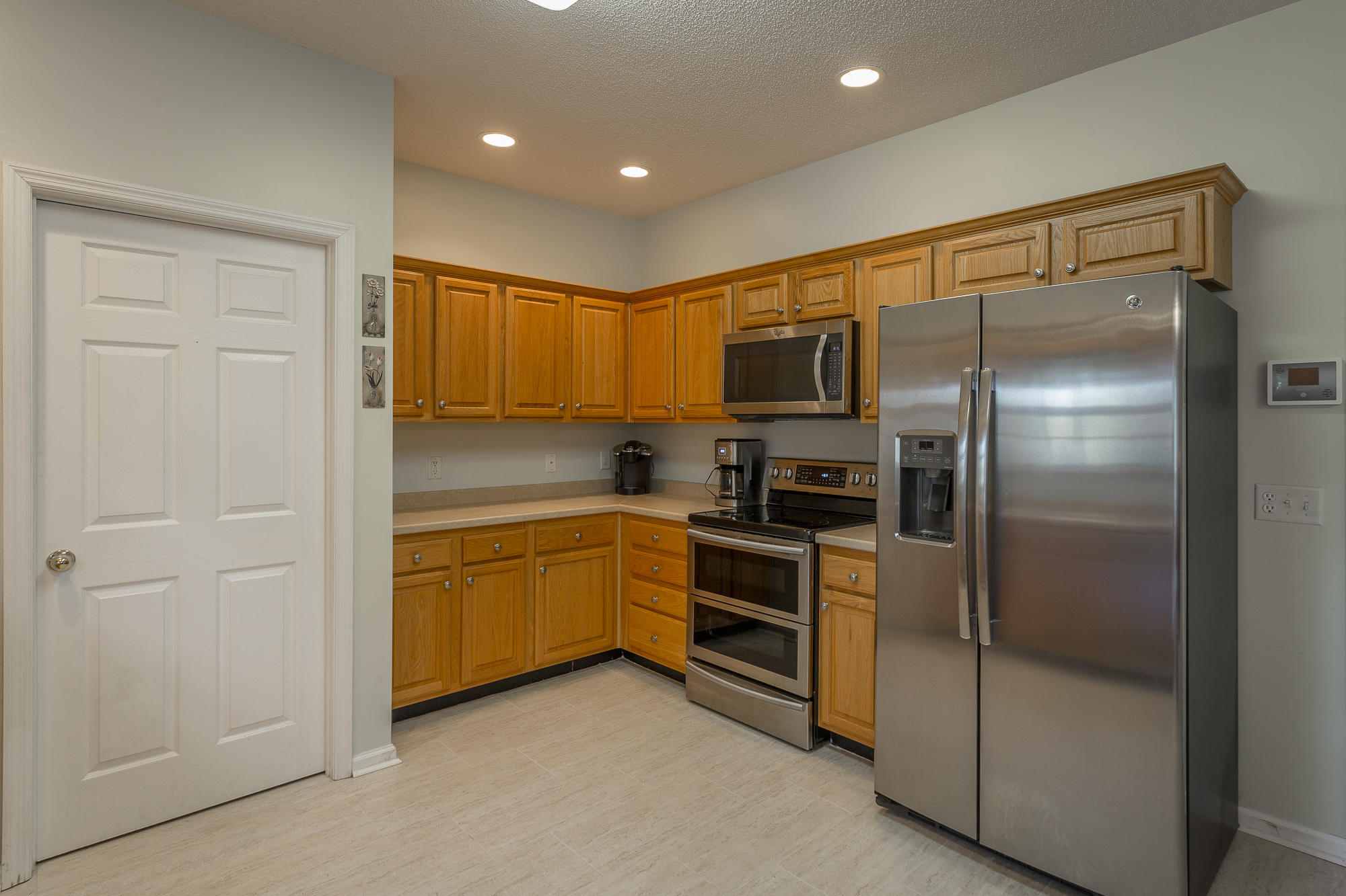 8557 Pershing Road Chattanooga, TN 37421 - Photo 18 of 47 New Stainless Appliances